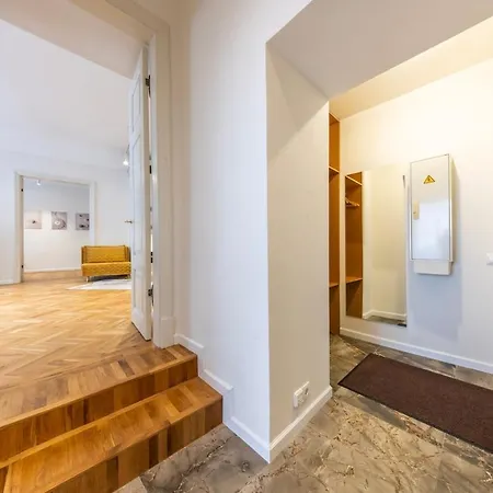 Old Town 74m2 Newly Renovated Lux Furnished