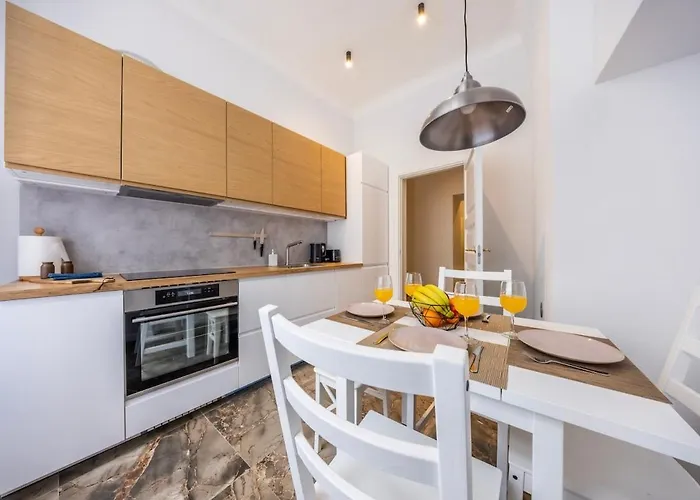 Old Town 74m2 Newly Renovated Lux Furnished Appartement *